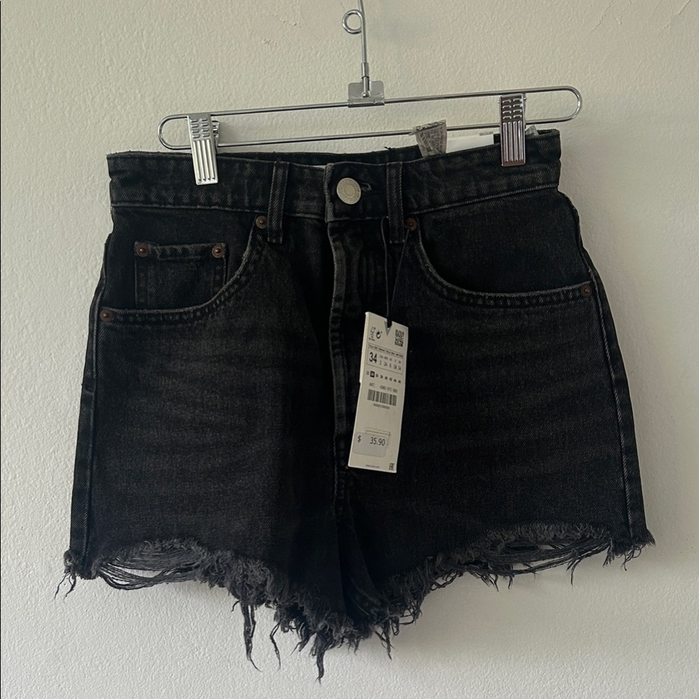 Zara High Rise Black Denim Frayed Jean Shorts
